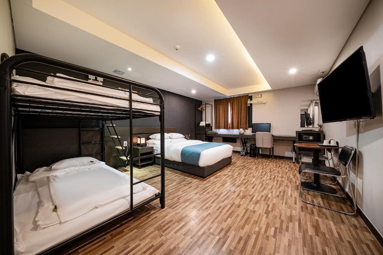 Suwon Dono1796 Hotel Εξωτερικό φωτογραφία